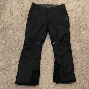 Patagonia XL Women’s Snowbelle Pants.